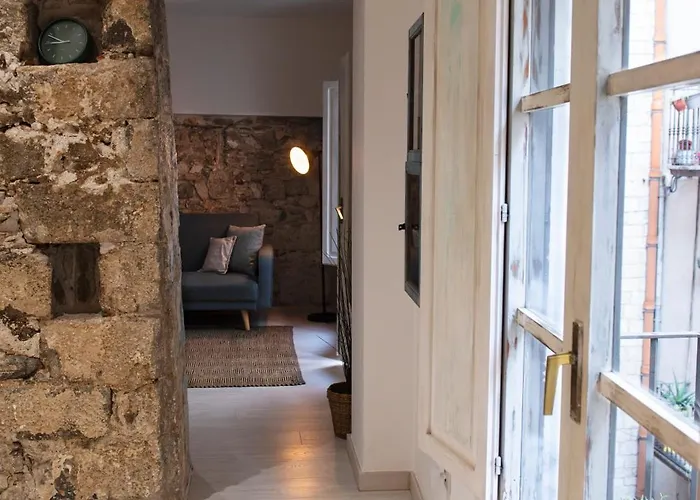 Elena Apartments Girona